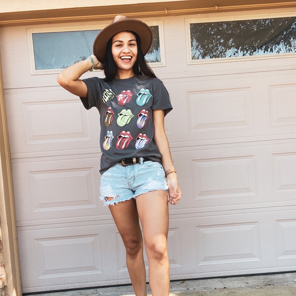 Hey y’all! I’m Mallory!